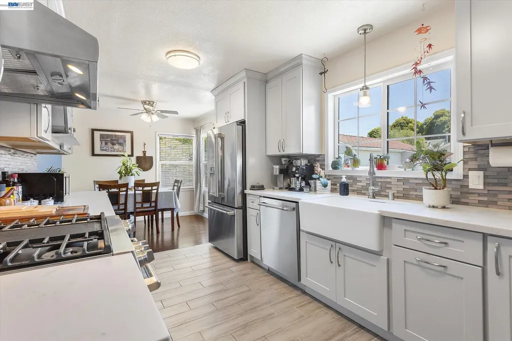 381 Lexington Avenue San Leandro CA 94577