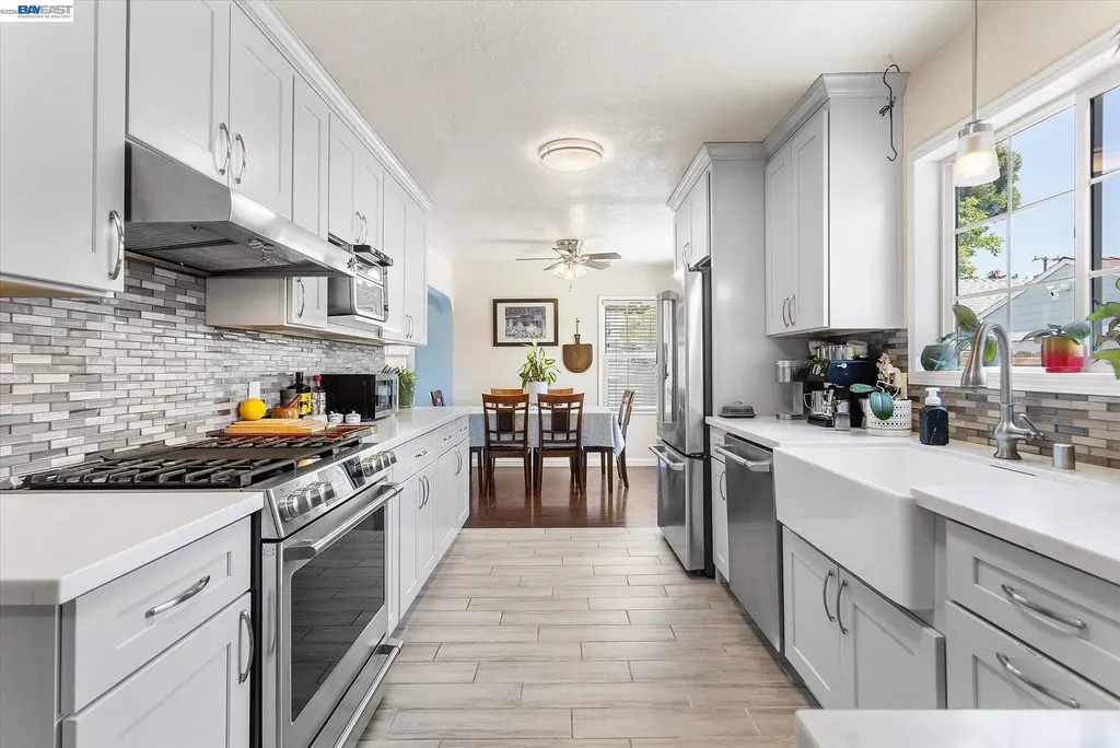 381 Lexington Avenue San Leandro CA 94577