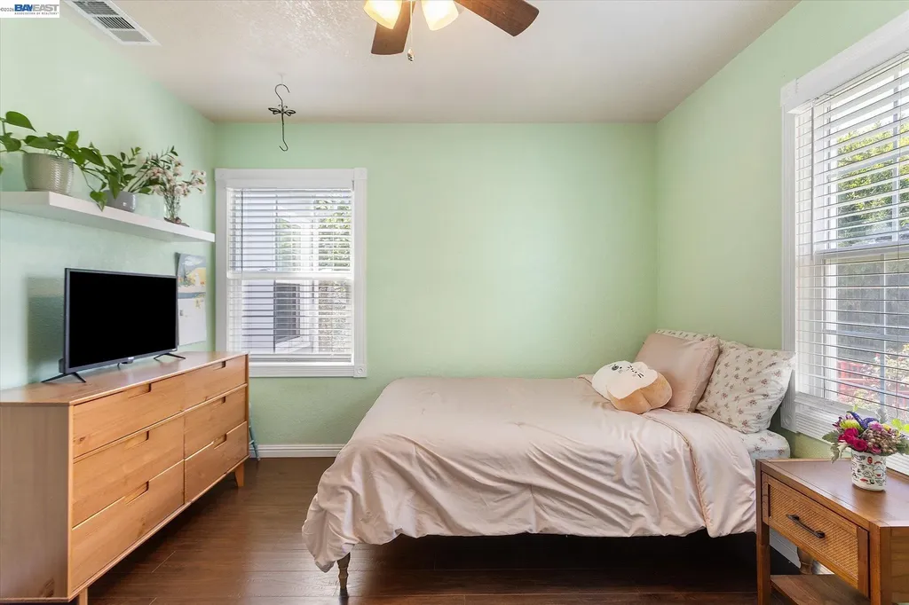 381 Lexington Avenue San Leandro CA 94577