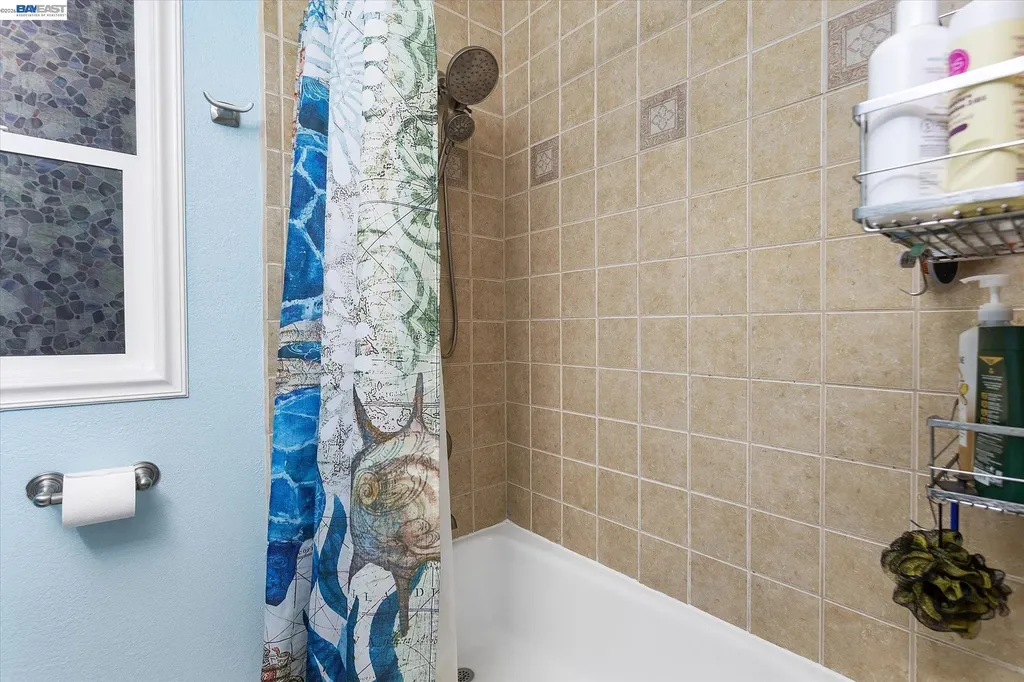 381 Lexington Avenue San Leandro CA 94577