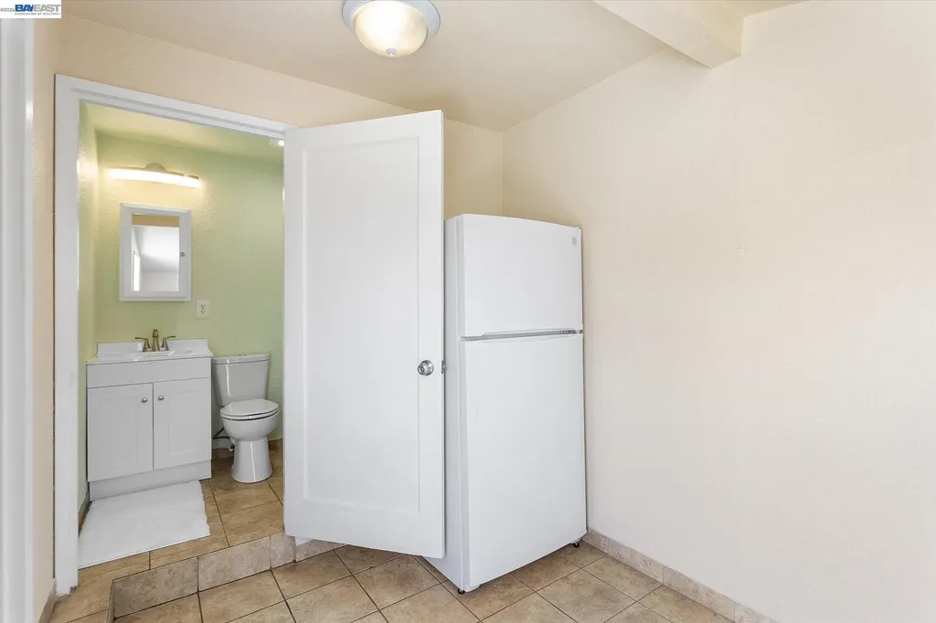 381 Lexington Avenue San Leandro CA 94577