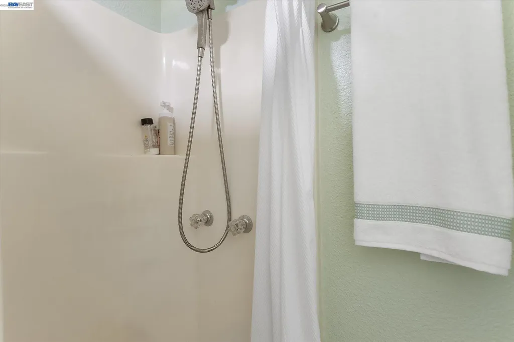 381 Lexington Avenue San Leandro CA 94577