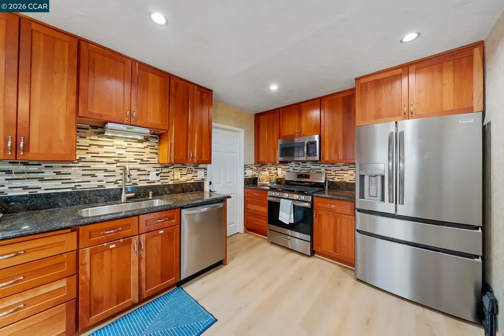 1948 Rainier Drive Martinez CA 94553