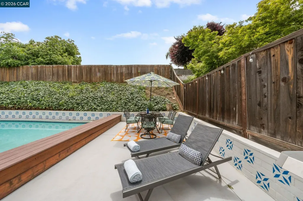 1948 Rainier Drive Martinez CA 94553
