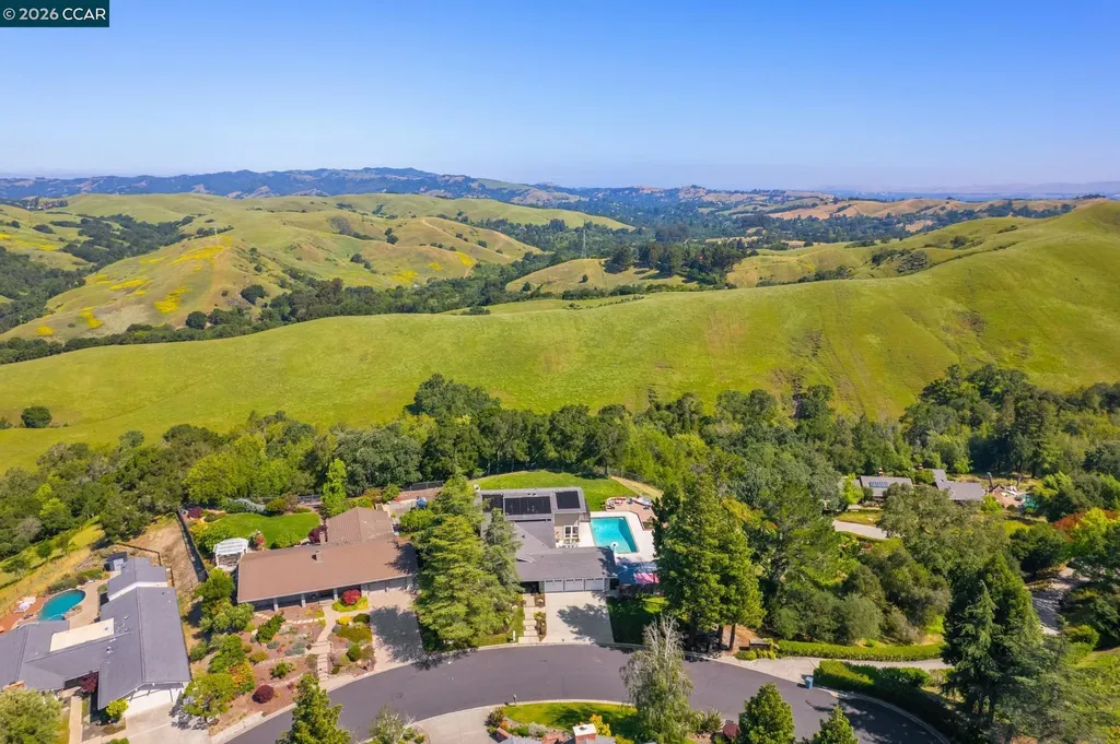1933 Joseph Drive Moraga CA 94556
