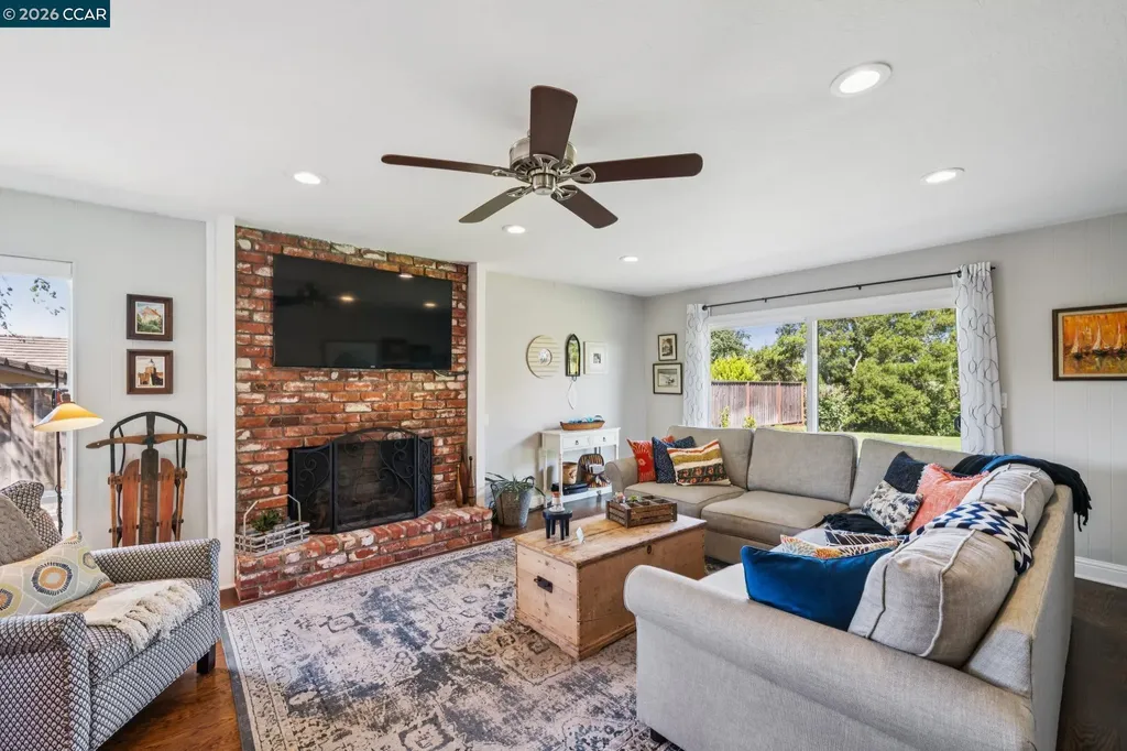 1933 Joseph Drive Moraga CA 94556
