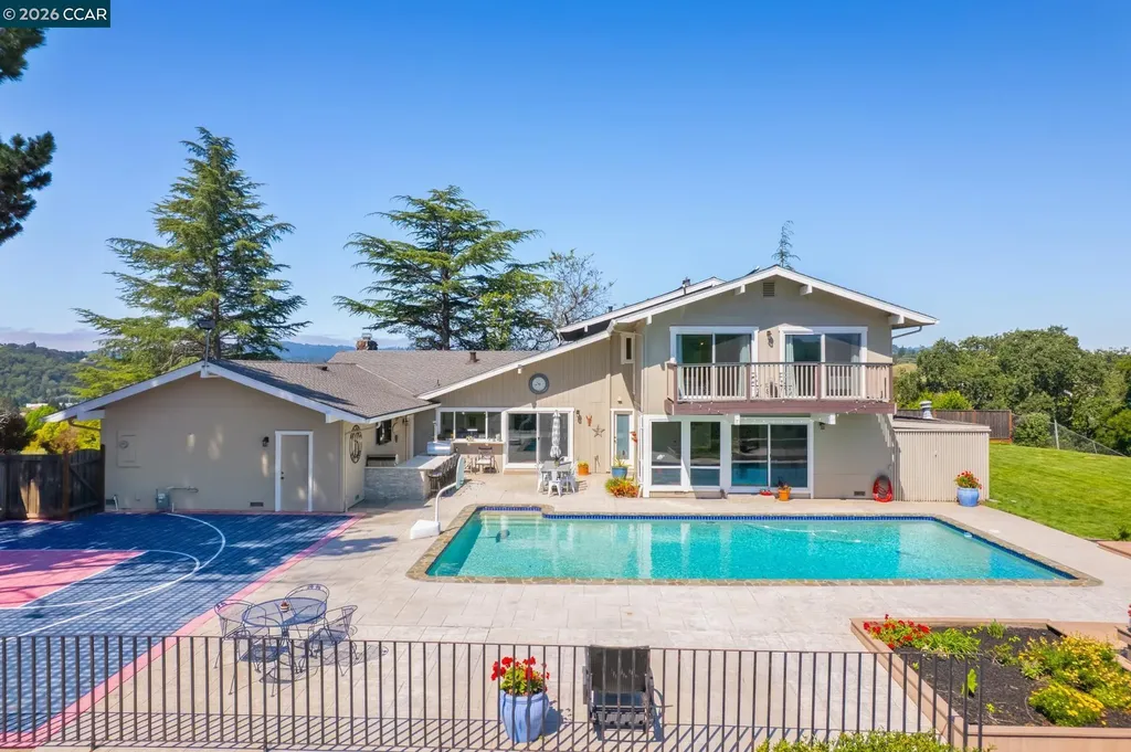 1933 Joseph Drive Moraga CA 94556