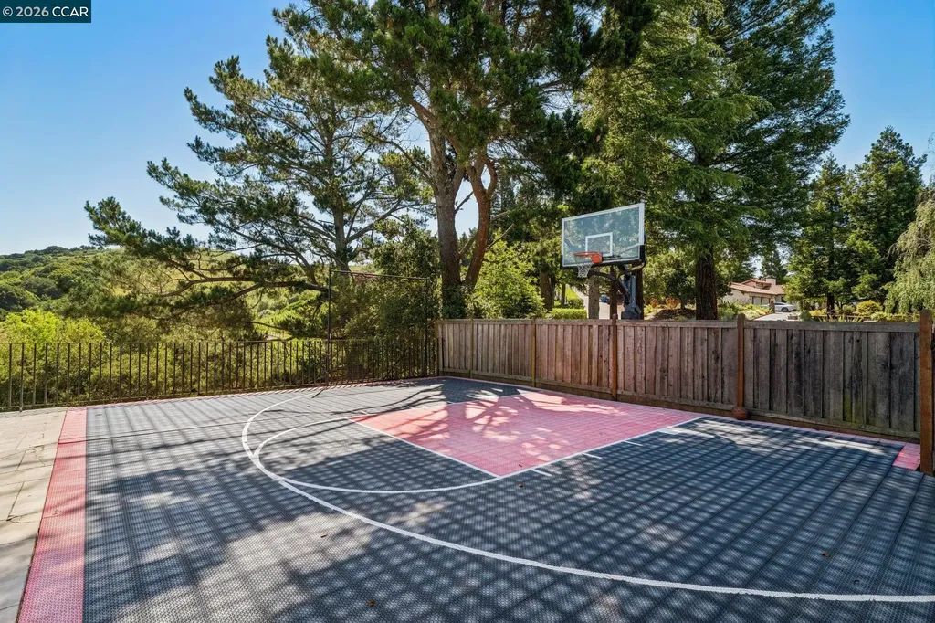 1933 Joseph Drive Moraga CA 94556