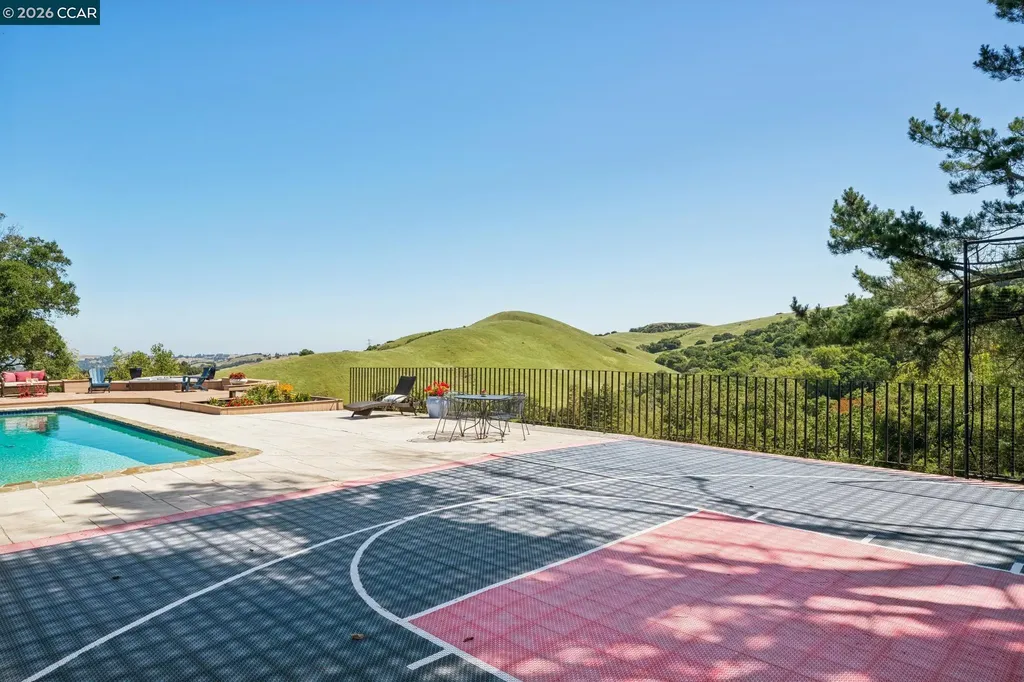 1933 Joseph Drive Moraga CA 94556
