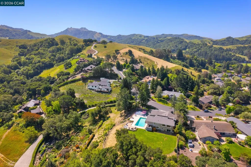 1933 Joseph Drive Moraga CA 94556