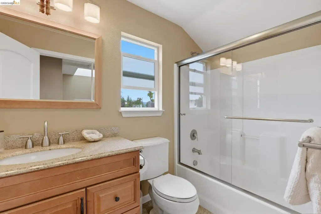 147 Acacia Way Vallejo CA 94591