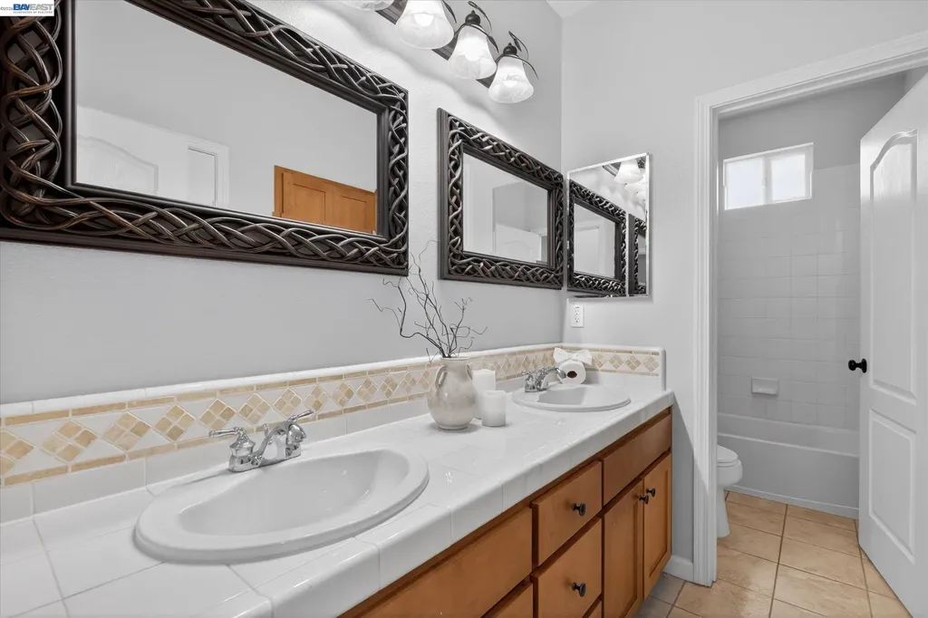 5880 Hillbrook Place Dublin CA 94568