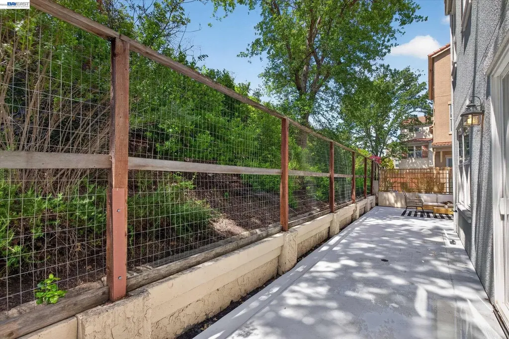 5880 Hillbrook Place Dublin CA 94568
