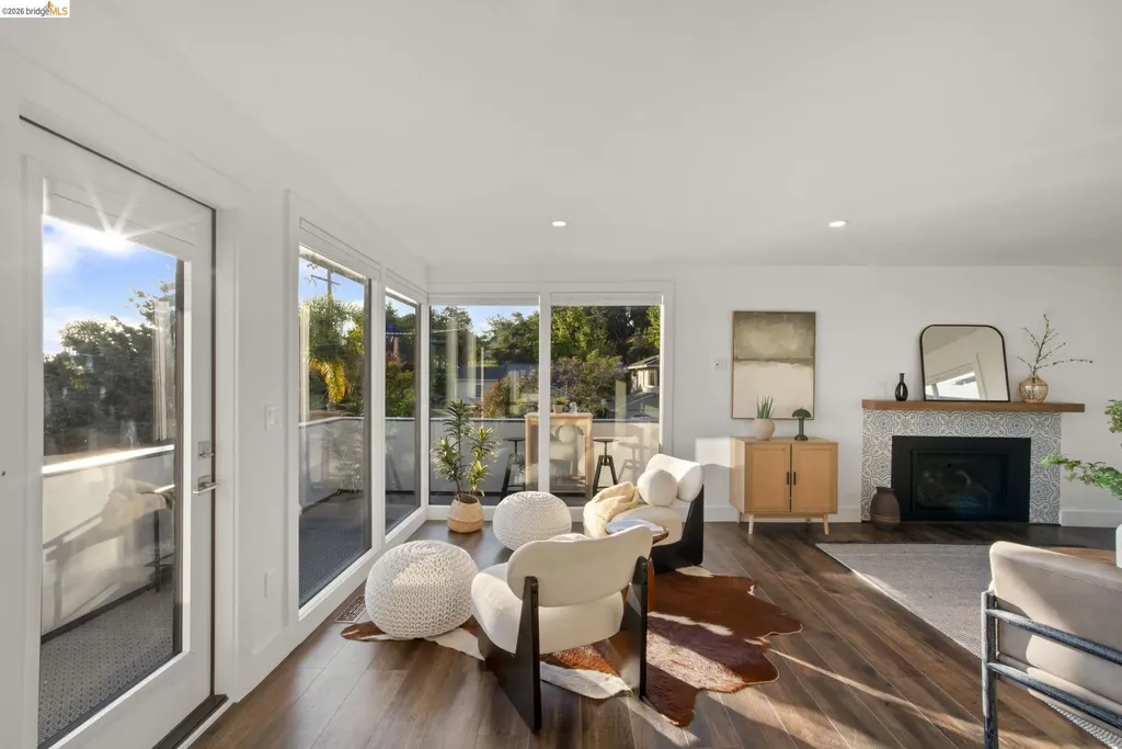 4238 Laguna Avenue Oakland CA 94602