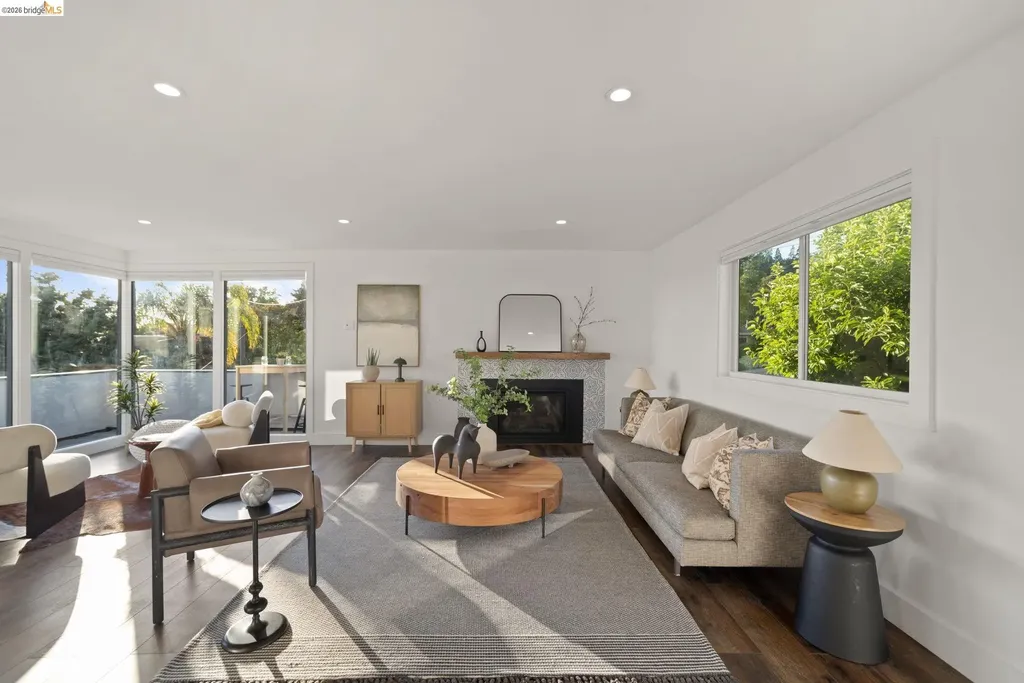 4238 Laguna Avenue Oakland CA 94602