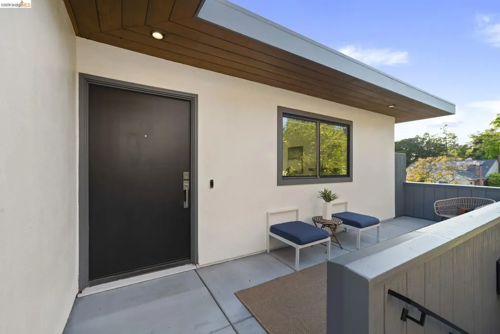 4238 Laguna Avenue Oakland CA 94602