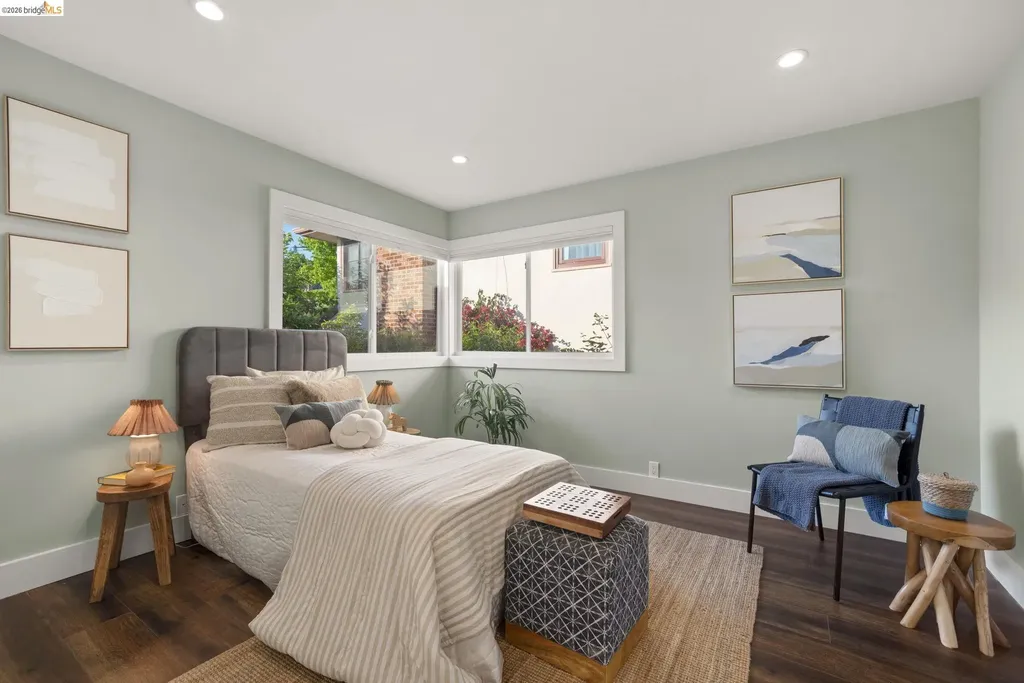 4238 Laguna Avenue Oakland CA 94602