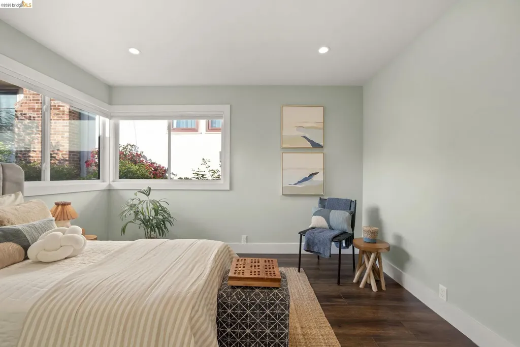 4238 Laguna Avenue Oakland CA 94602