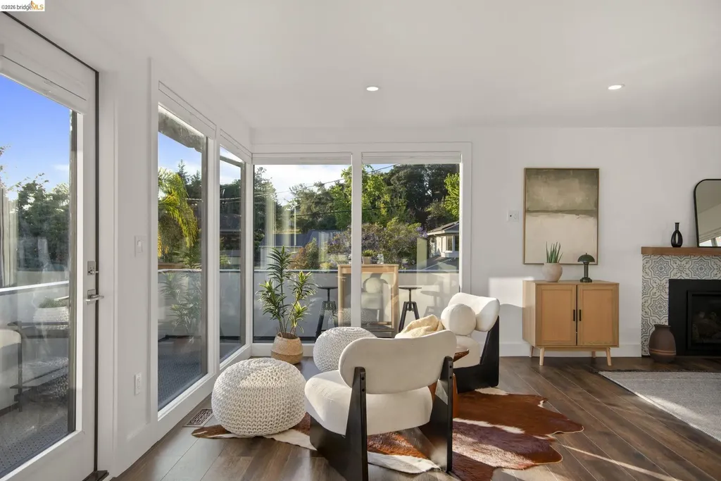 4238 Laguna Avenue Oakland CA 94602