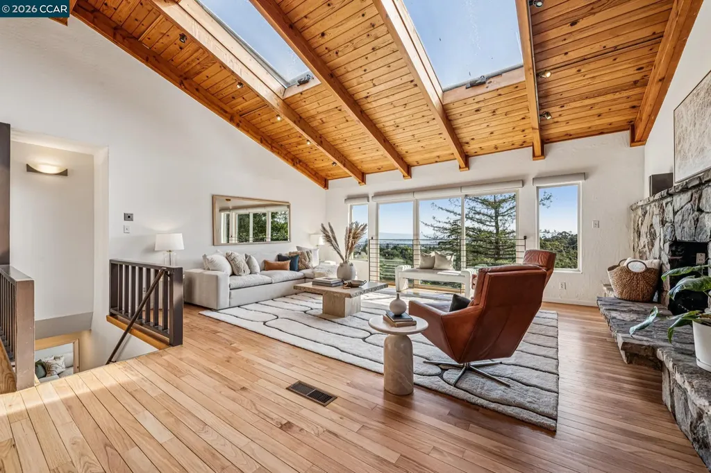 3203 Monterey Boulevard Oakland CA 94602