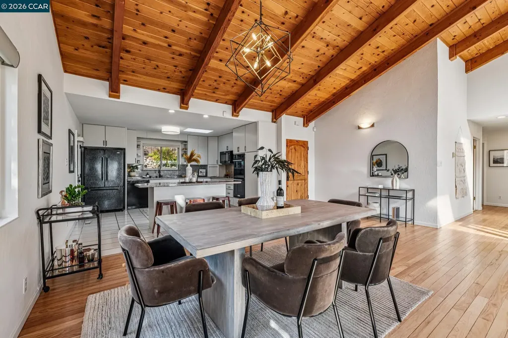 3203 Monterey Boulevard Oakland CA 94602
