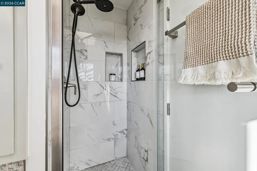 3203 Monterey Boulevard Oakland CA 94602