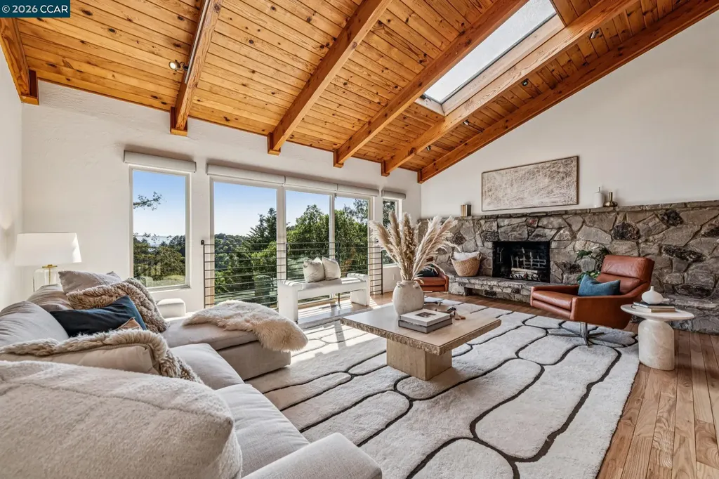 3203 Monterey Boulevard Oakland CA 94602
