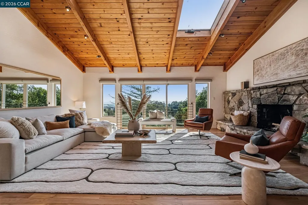 3203 Monterey Boulevard Oakland CA 94602