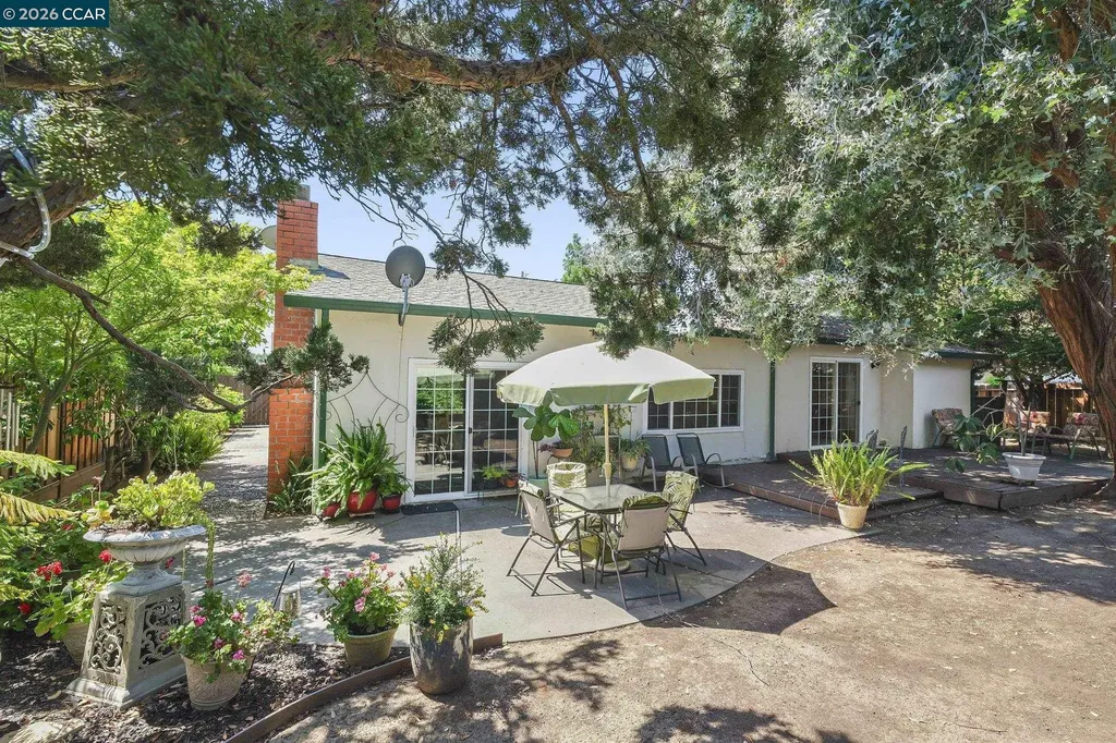 2259 Shasta Court Martinez CA 94553