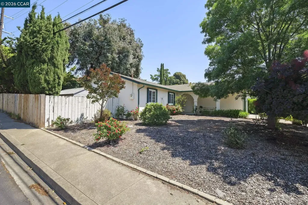 2259 Shasta Court Martinez CA 94553