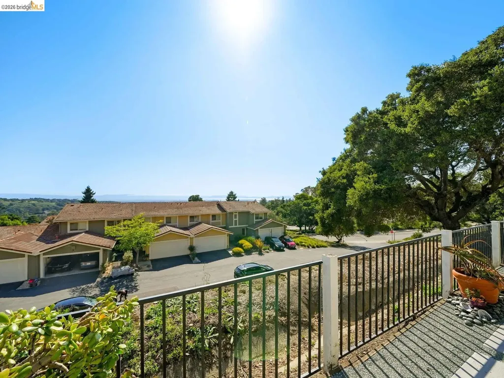 57 Thousand Oaks Street Oakland CA 94605