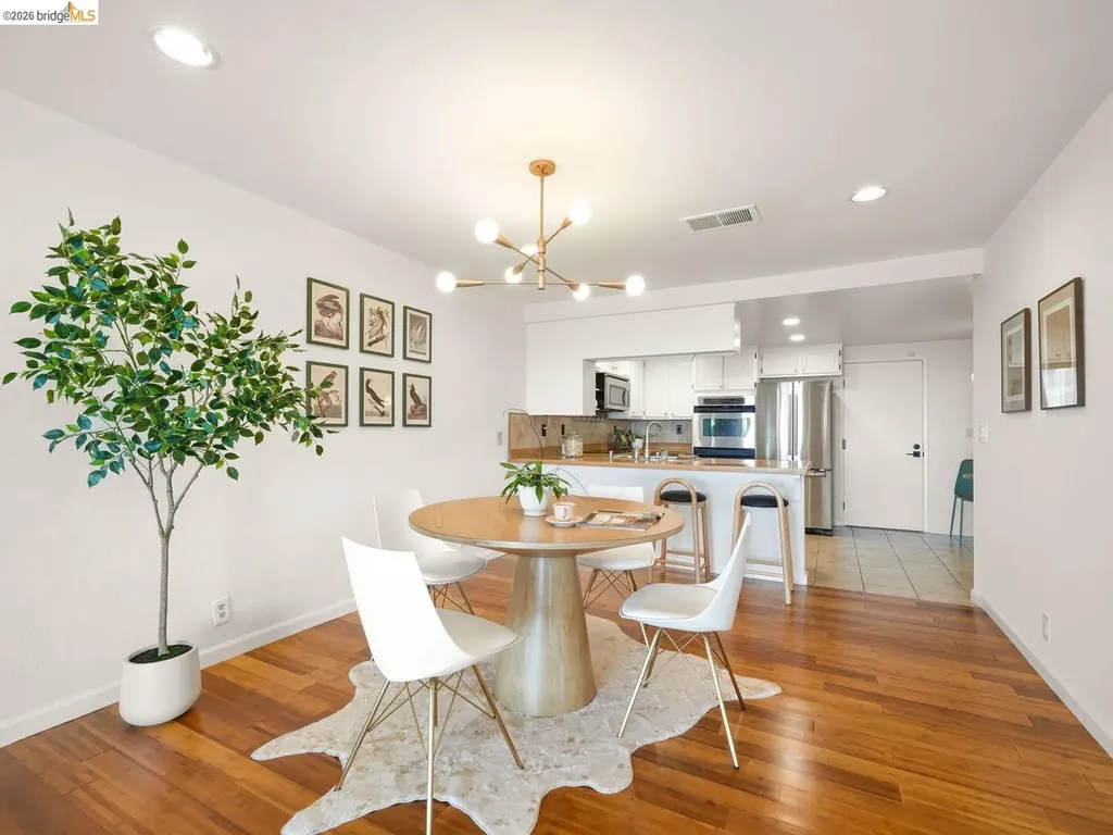 57 Thousand Oaks Street Oakland CA 94605