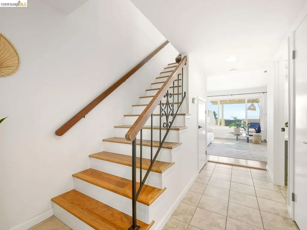 57 Thousand Oaks Street Oakland CA 94605