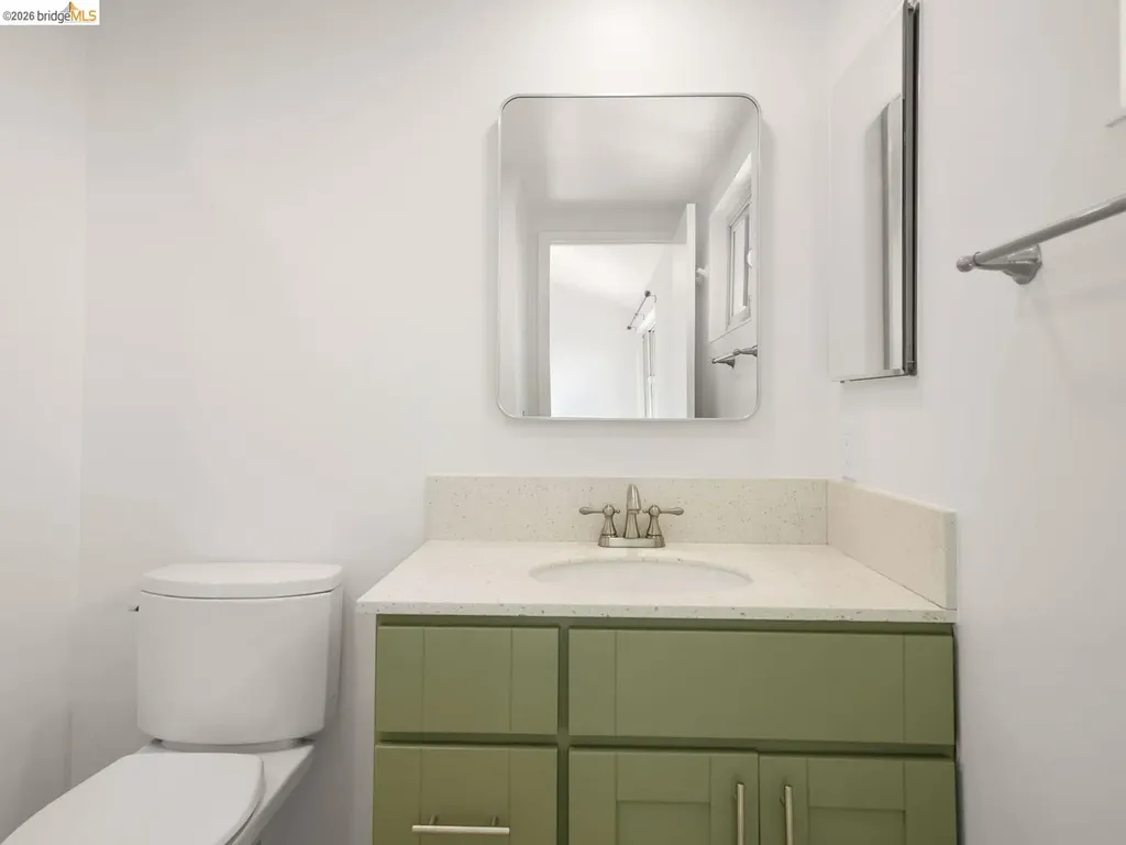 57 Thousand Oaks Street Oakland CA 94605