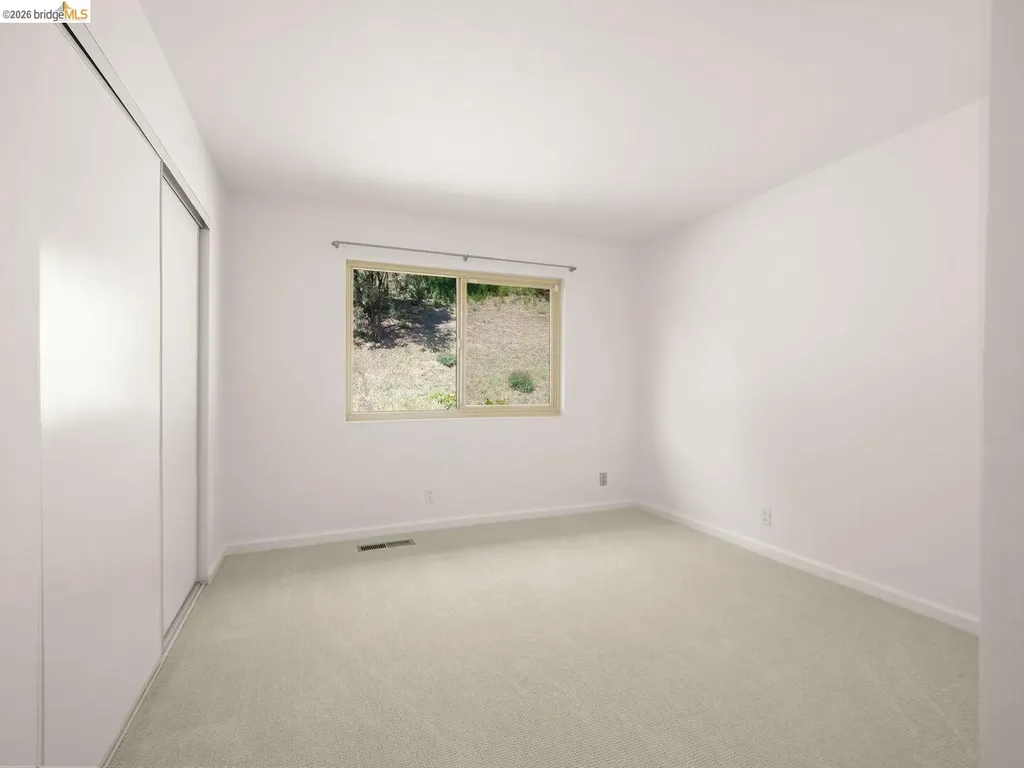 57 Thousand Oaks Street Oakland CA 94605