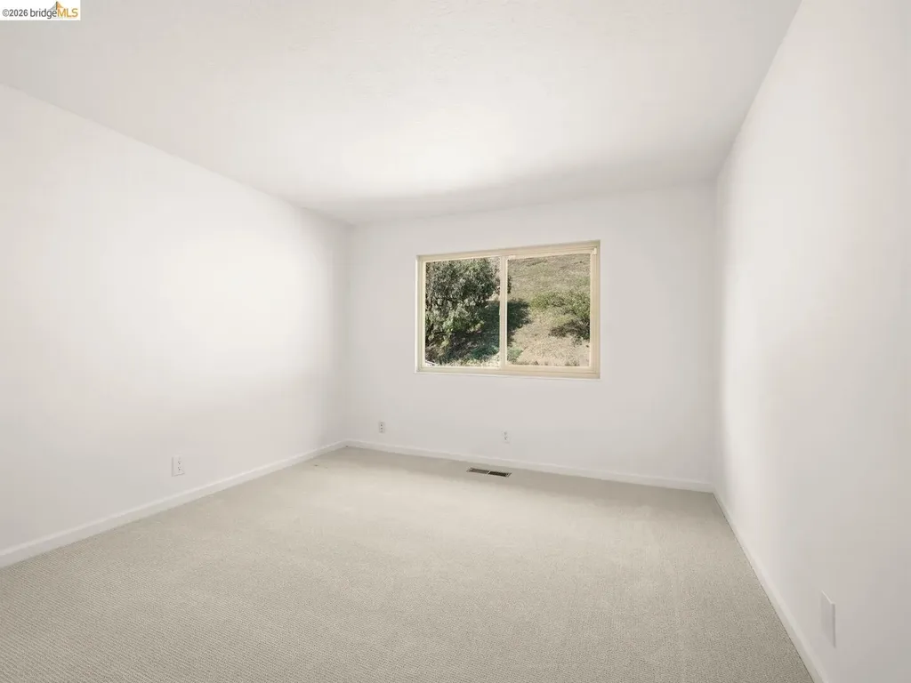 57 Thousand Oaks Street Oakland CA 94605