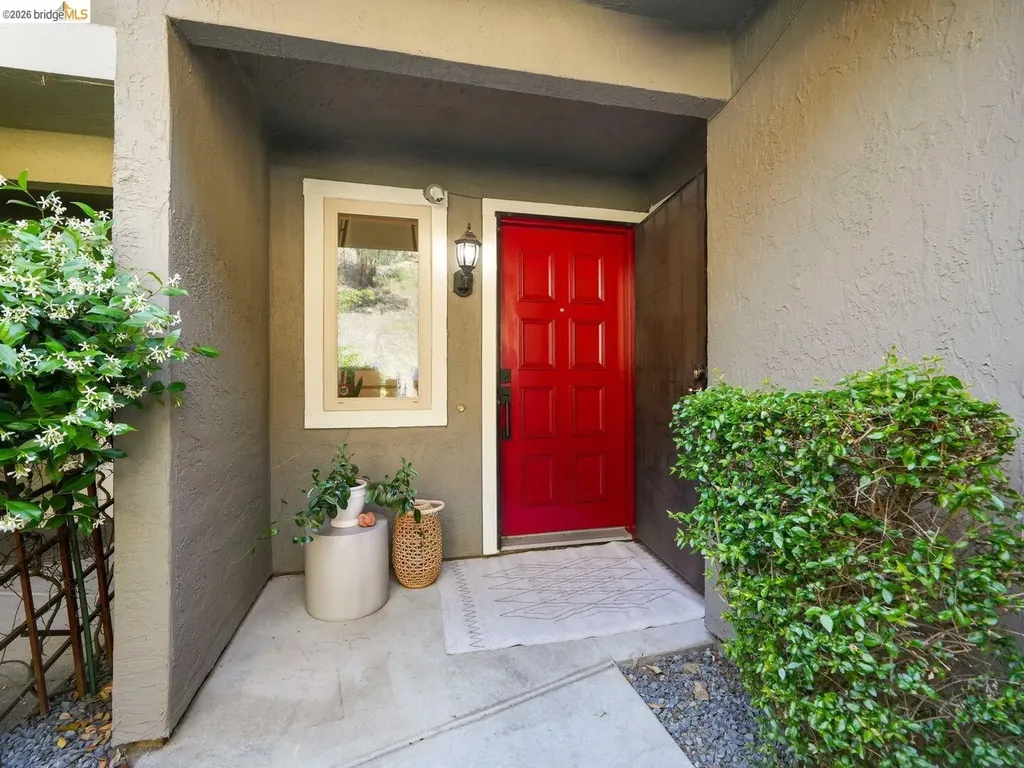 57 Thousand Oaks Street Oakland CA 94605