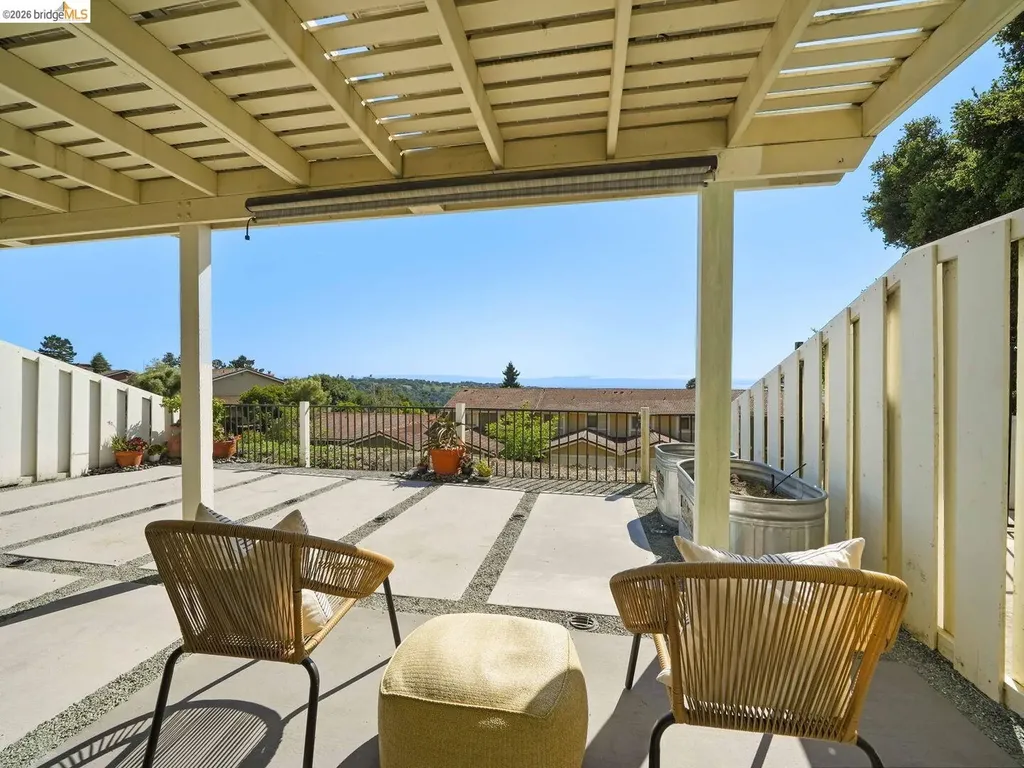57 Thousand Oaks Street Oakland CA 94605