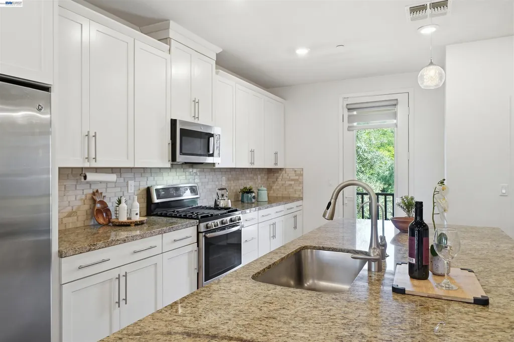 3062 Threecastles Way Dublin CA 94568