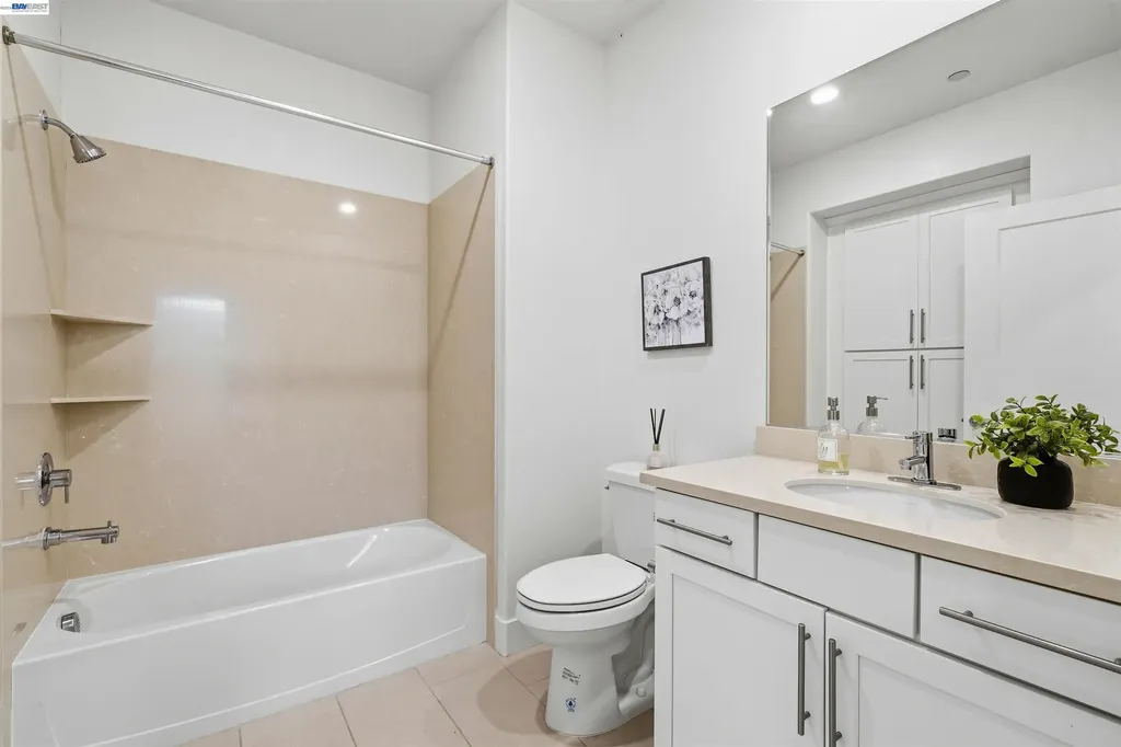 3062 Threecastles Way Dublin CA 94568