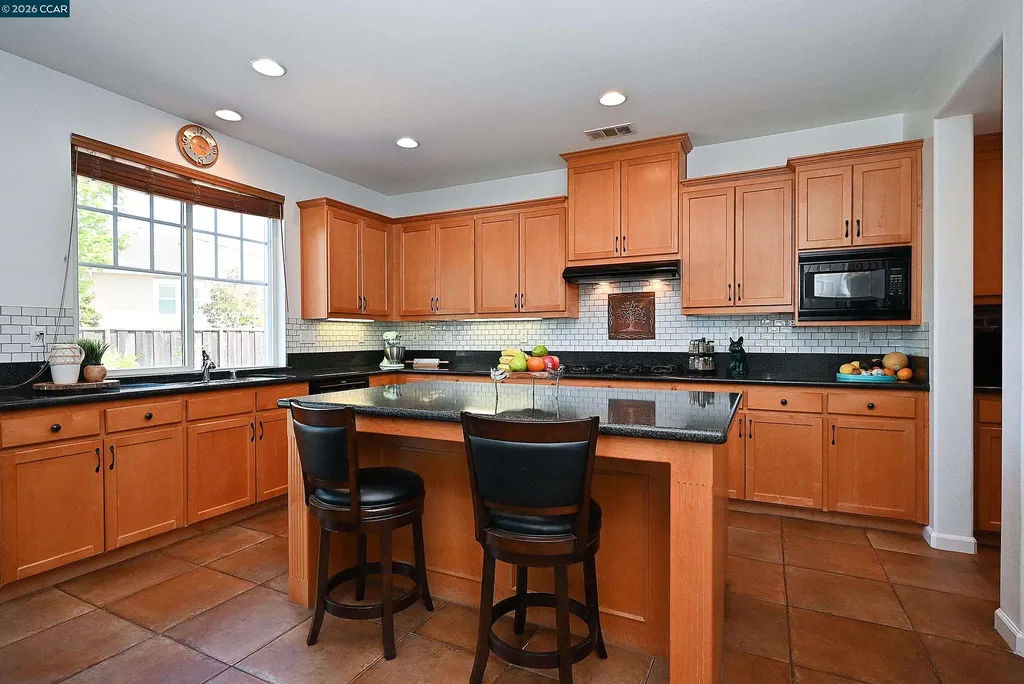 463 Samuel Court Benicia CA 94510