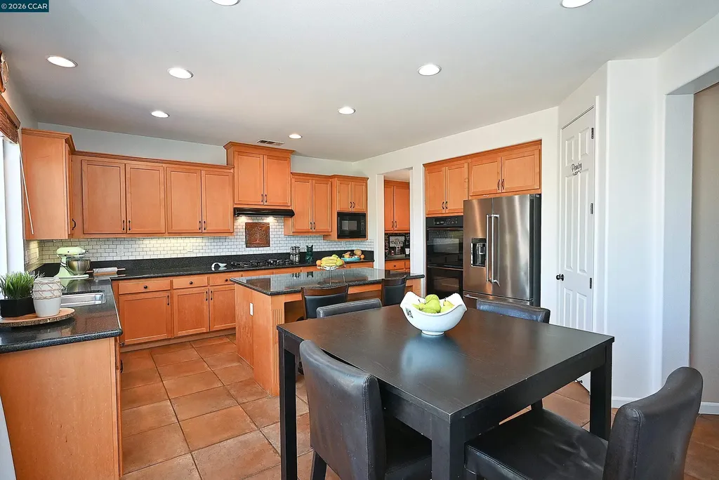 463 Samuel Court Benicia CA 94510