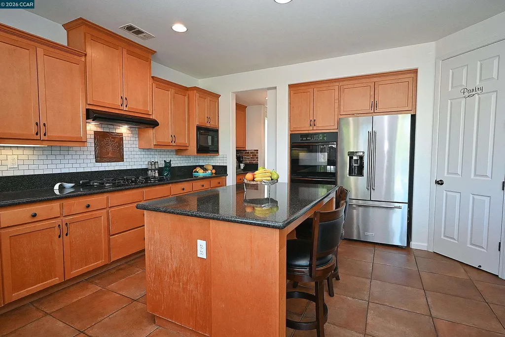 463 Samuel Court Benicia CA 94510