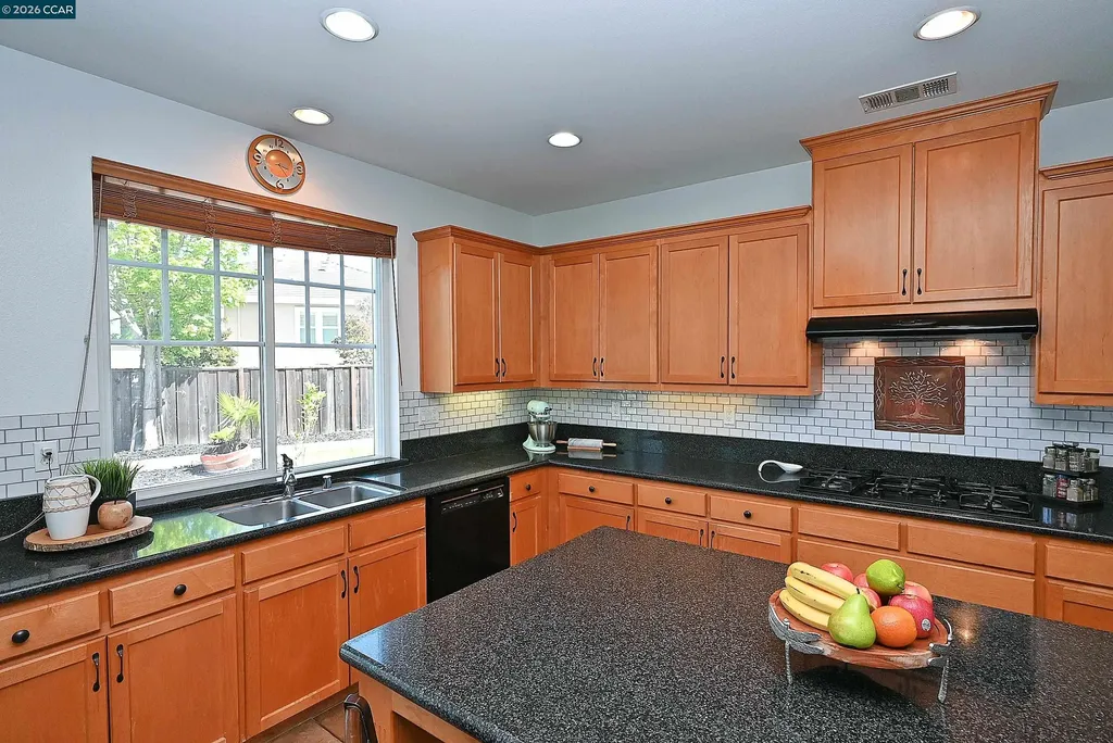 463 Samuel Court Benicia CA 94510