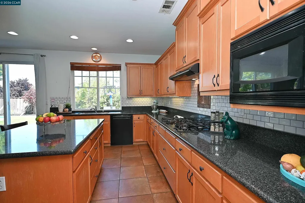 463 Samuel Court Benicia CA 94510
