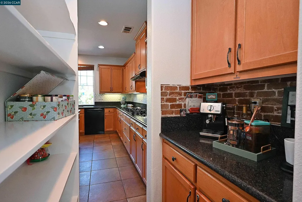 463 Samuel Court Benicia CA 94510