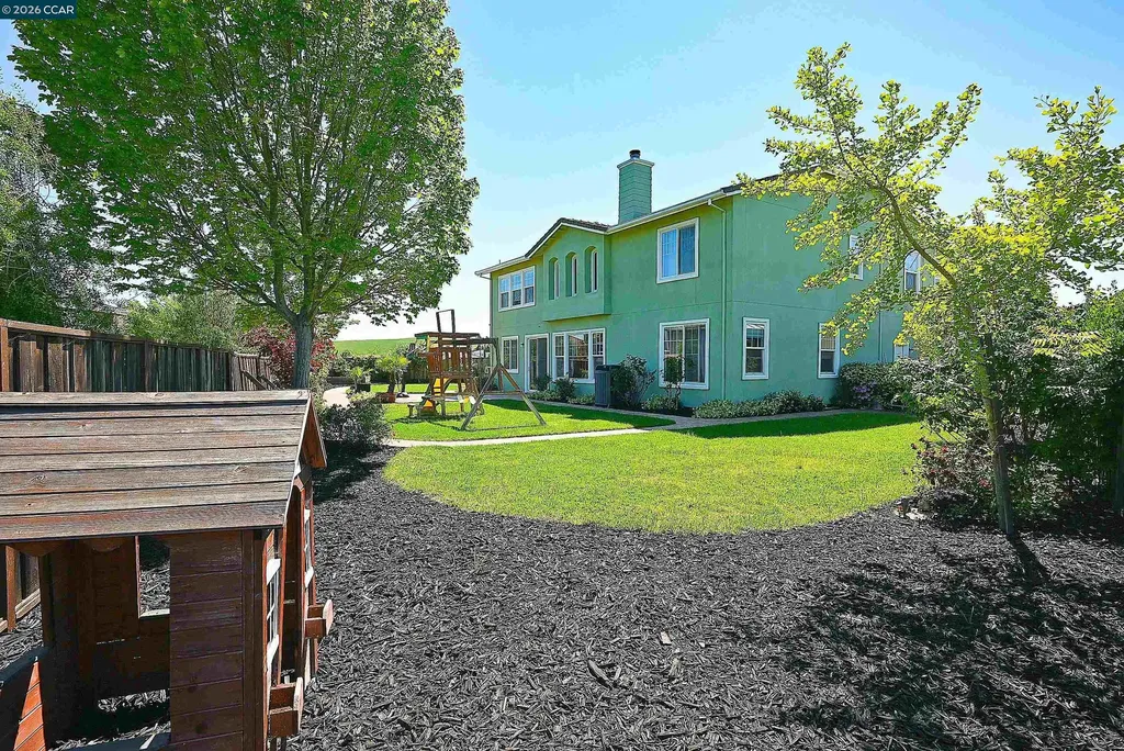 463 Samuel Court Benicia CA 94510