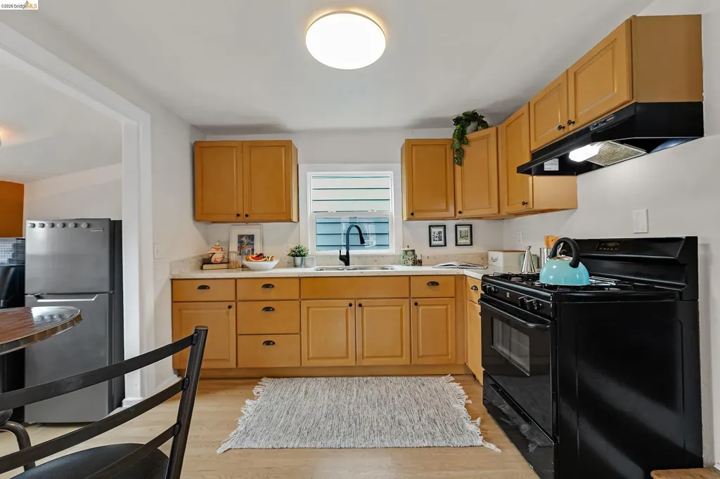 679 28th Street Oakland CA 94608