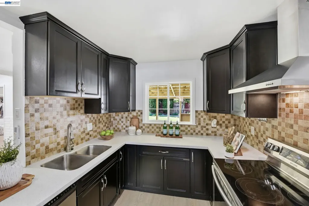 363 Lafayette Avenue Hayward CA 94544