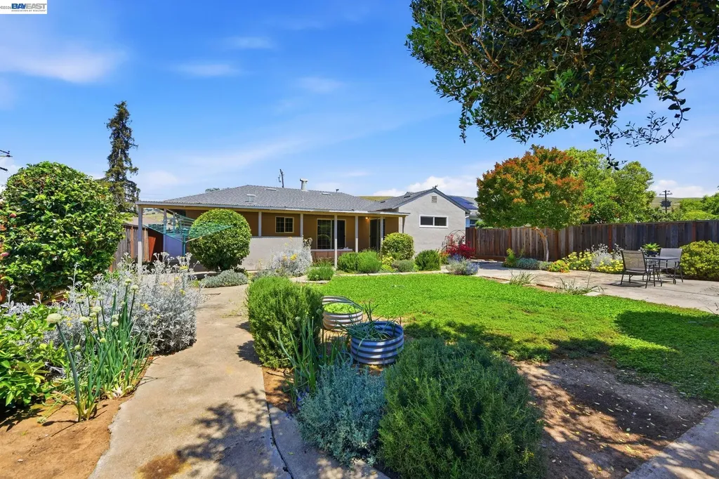 363 Lafayette Avenue Hayward CA 94544